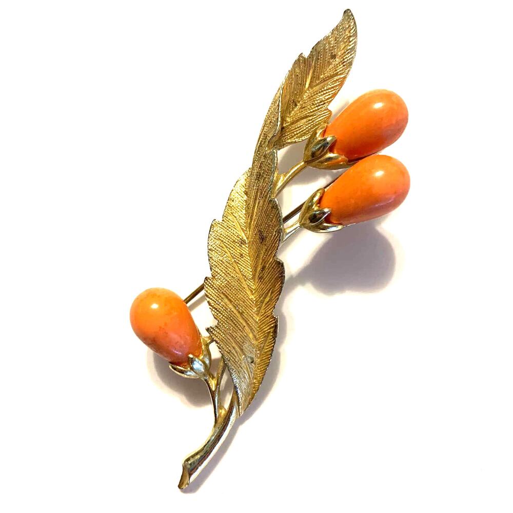 Sarah Coventry MCM Vintage 1960's Bittersweet Berries Brooch Signed